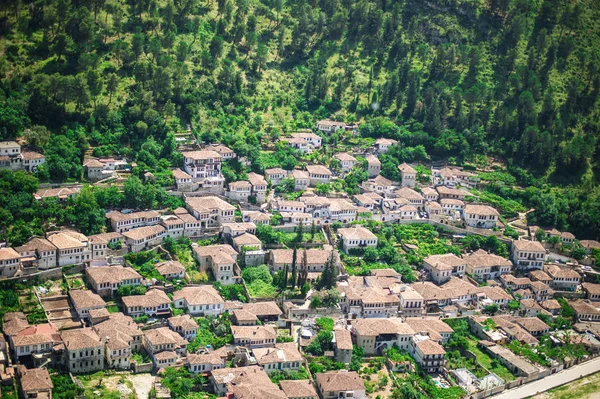 Arnavutluk, Unesco tarafından Dünya Mirası tarihi Berat şehir için havadan görünümü
