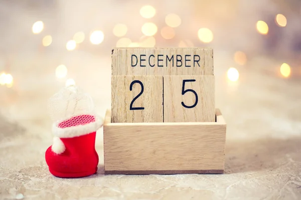 Vintage data calendário de madeira 25 e mês dezembro — Fotografia de Stock