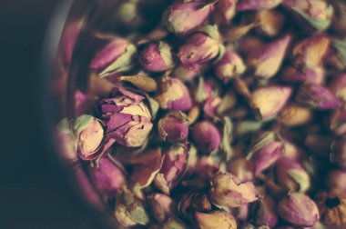 gül tomurcukları ve yaprakları eski ahşap tablo