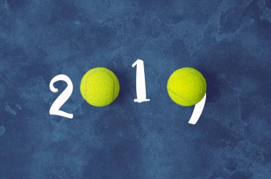 Tenis topu yeni yıl 2019 tebrik kavramı yatay