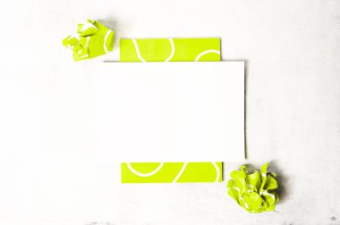 Tenis topu şablon arka plan üstten görünüm ile beyaz sayfa boş