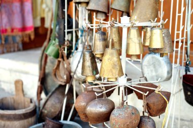 Gjirokaster, Arnavutluk - Mart 2019: Eski Osmanlı çarşı.