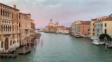 Sunset zaman Santa Maria della Salute, Venedik, Italya 'da bir Katolik kilise