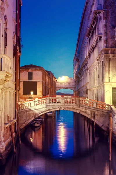 Мост Вздохов в Венеции, Италия. Знаменитый мост XVII века . — стоковое фото