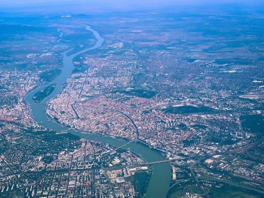 Budapeşte ve Nehri manzarası yazında Tuna