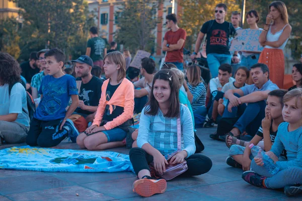 Fridaysforfuture demonstration in to raise awareness for climate change — Stock Photo, Image