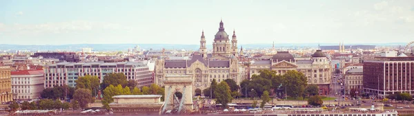 Pohled na řeku Dunaj a Řetězový most, Budapešť, Maďarsko — Stock fotografie