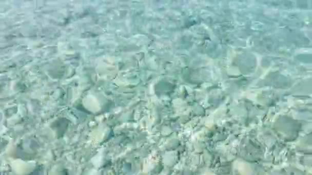 Agua transparente del mar Jónico Albania vacaciones de verano — Vídeo de stock