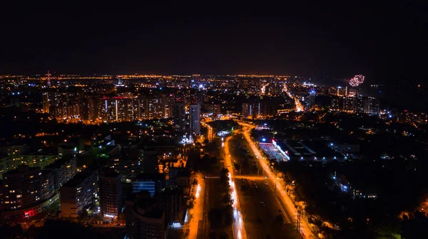 Estrada da cidade à noite — Fotografia de Stock