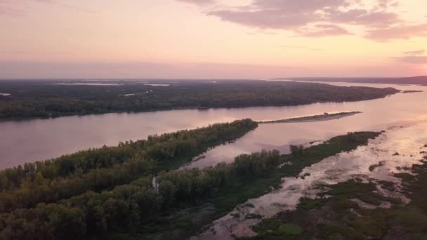 Atardecer del río aéreo — Vídeo de stock