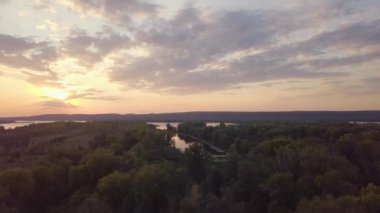 Nehir batımı havası