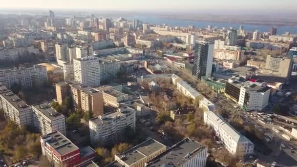 Ciudad de otoño aérea — Vídeo de stock