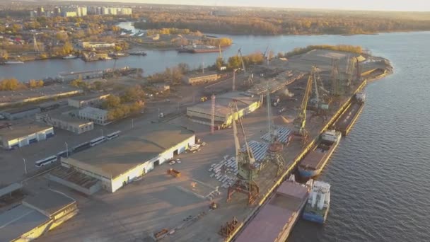 City River port — Stock Video