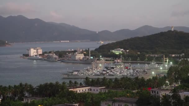 Puerto de guerra con barcos — Vídeo de stock