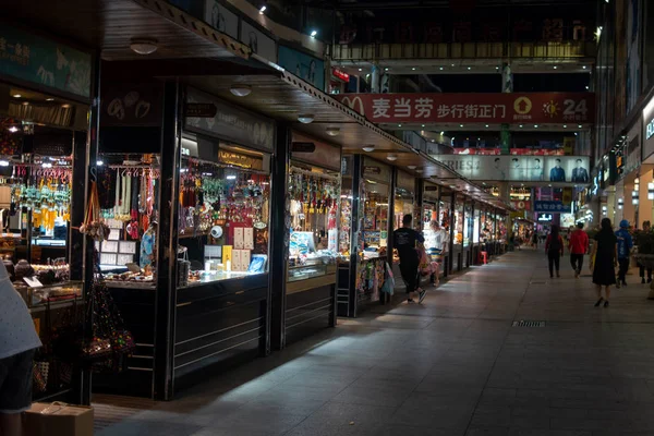 アジア市場の夜 — ストック写真
