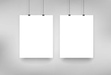 Üç poster modeli.