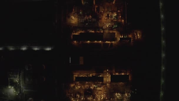 nuit de raffinerie de pétrole