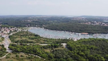 Kayalık kıyı havası