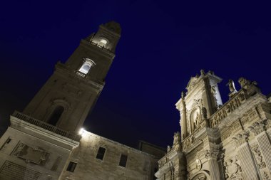 Gece Lecces Katedrali