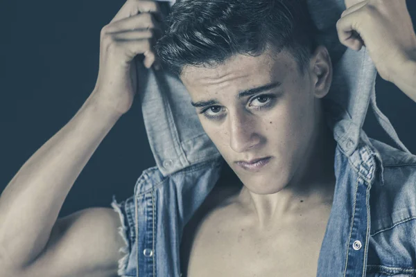 Çocuk 16 Y giyen Hood