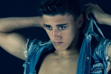 Bir 16 Y çocuk, yakın çekim