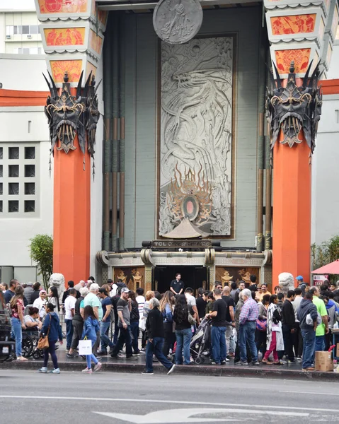 Los Angeles Mart 2018 Turist Tcl Graumans Çin Tiyatrosu Avlu — Stok fotoğraf