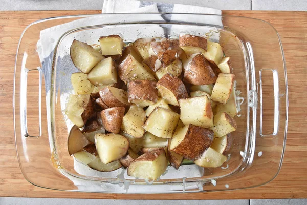 Overhead View Delicious Cubed Baked Potatoes Bits Melted Cheese — Stock Photo, Image