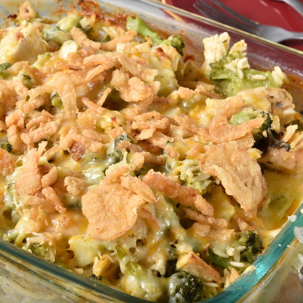 Primo Piano Pollo Broccoli Casseruola Riso Una Teglia Vetro — Foto Stock