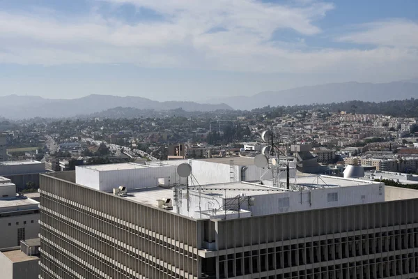 Микроволновые Вышки Крыше Небоскреба Центре Лос Анджелеса — стоковое фото