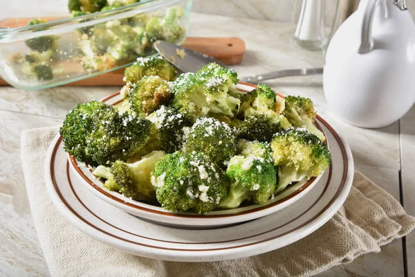Bakad Broccoli Med Parmesanost — Stockfoto