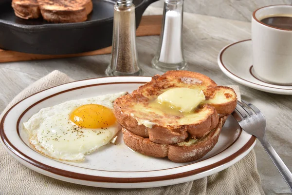 Golden Buttery French Toast Fried Egg — Stock Photo, Image