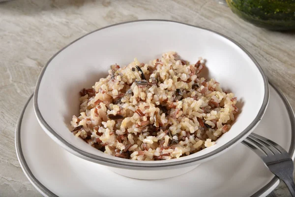 Miskę Gotowanego Ryżu Mieszanka Quinoa — Zdjęcie stockowe
