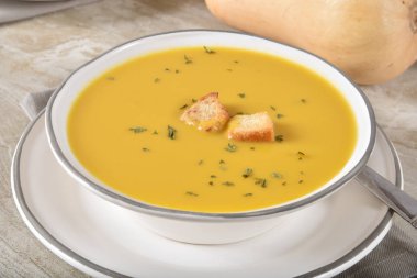 Balkabagi çorbası malzemeler ile closeup yüksek açılı görünüş