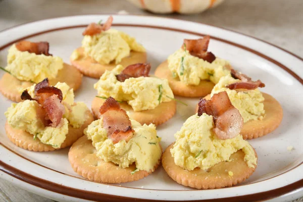 Plate Crackers Topped Deviled Egg Bacon Bits — Stock Photo, Image