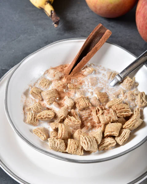 Overhead View Bowl Oat Breakfast Cereal Cinnamon Honey — Stock Photo, Image