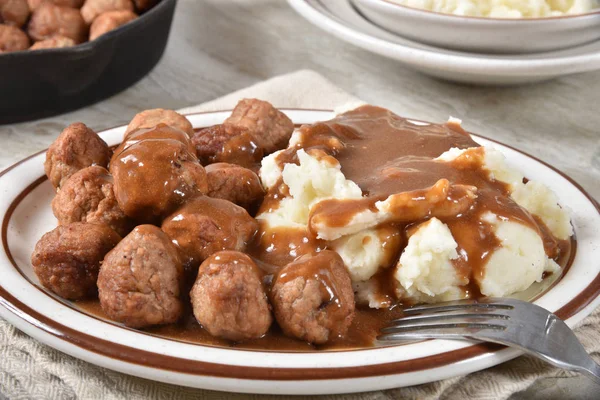 Meatballs and mashed potatoes — Stock Photo, Image