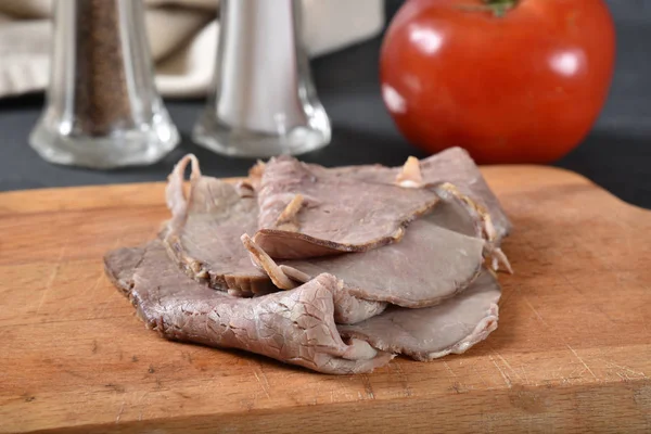 Carne asada en rodajas —  Fotos de Stock