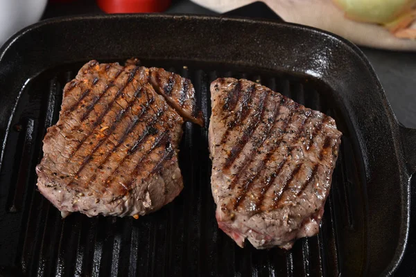 Bistecca di controfiletto alla griglia — Foto Stock