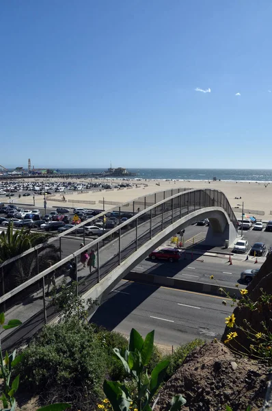 Ponte pedonal para a Praia do Estado de Santa Monica — Fotografia de Stock