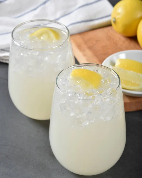 Fresh homemade lemonade — Stock Photo, Image