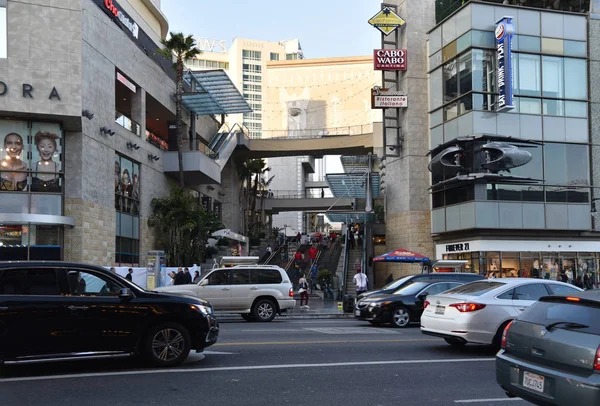 Hollywood Highland Center in Los Angeles — Stock Photo, Image