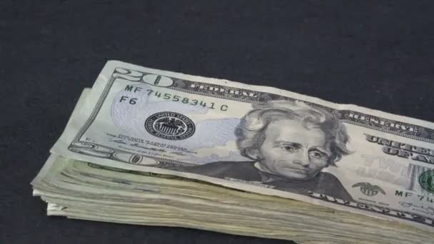 Yirmi Dolarlık Banknotlar Bir Yığın Dışarı Fanning — Stok video
