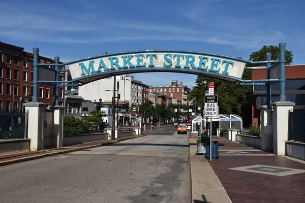 Marktstraße in der Altstadt von Philadelphia — Stockfoto