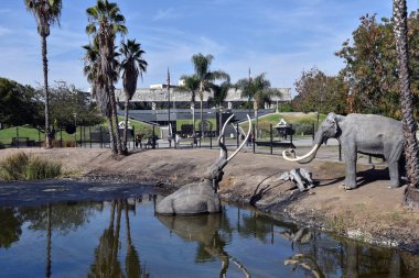 La Brea Tar Pits'de mamut hayvanlar