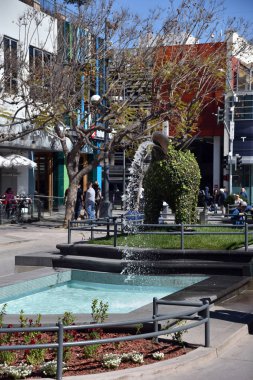 Santa Monica Üçüncü Cadde Gezinti Çeşmesi