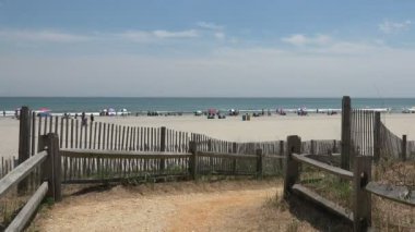 Atlantic City sahilinde okyanusa giden bir patika