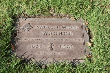 Natalie Wood Wagner'in Mezar Taşı