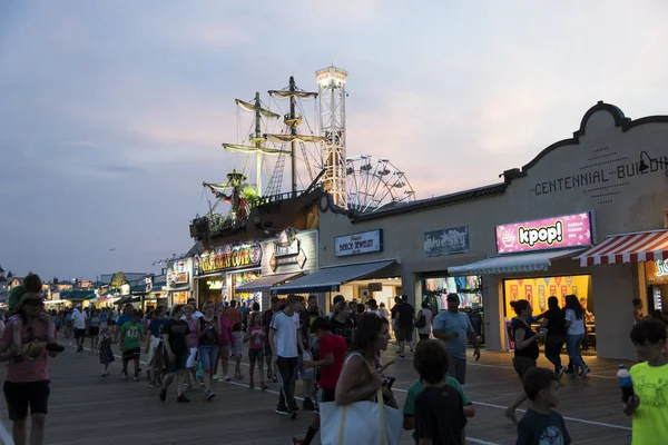 Gün Batımında Ocean City Boardwalk