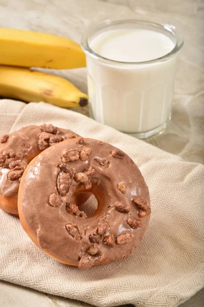 Gourmet Cinnamon Streusel Donuts — Stock Photo, Image