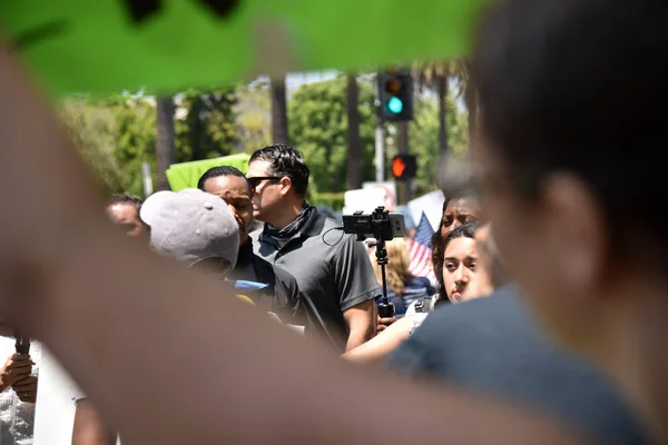 Los Angeles Május 2020 Covid Karantén Tiltakozók Gyülekeznek Előtt Polgármester — Stock Fotó